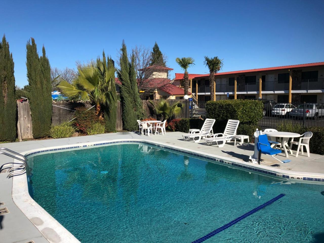 Motel Super 8 By Wyndham Corning Zewnętrze zdjęcie